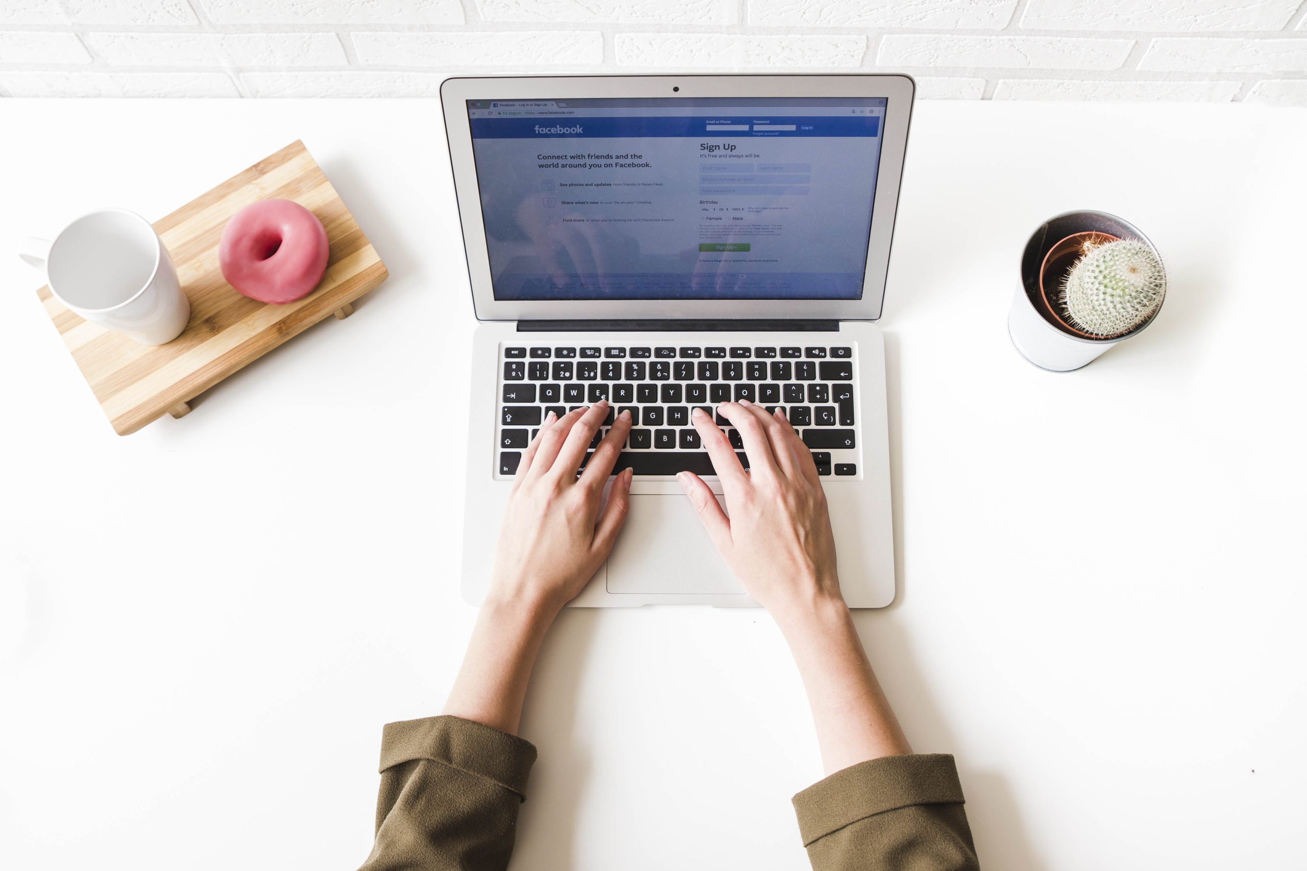 Is Facebook Marketplace Really Safe? Experts Weigh In. - 4ys0tnr